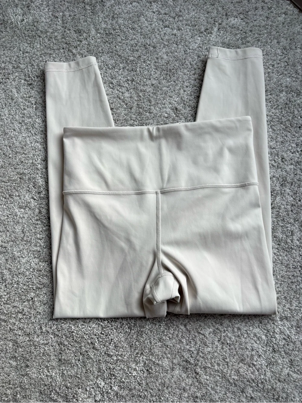 Athleta Cream Ultra High Rise Elation 7/8 Leggings